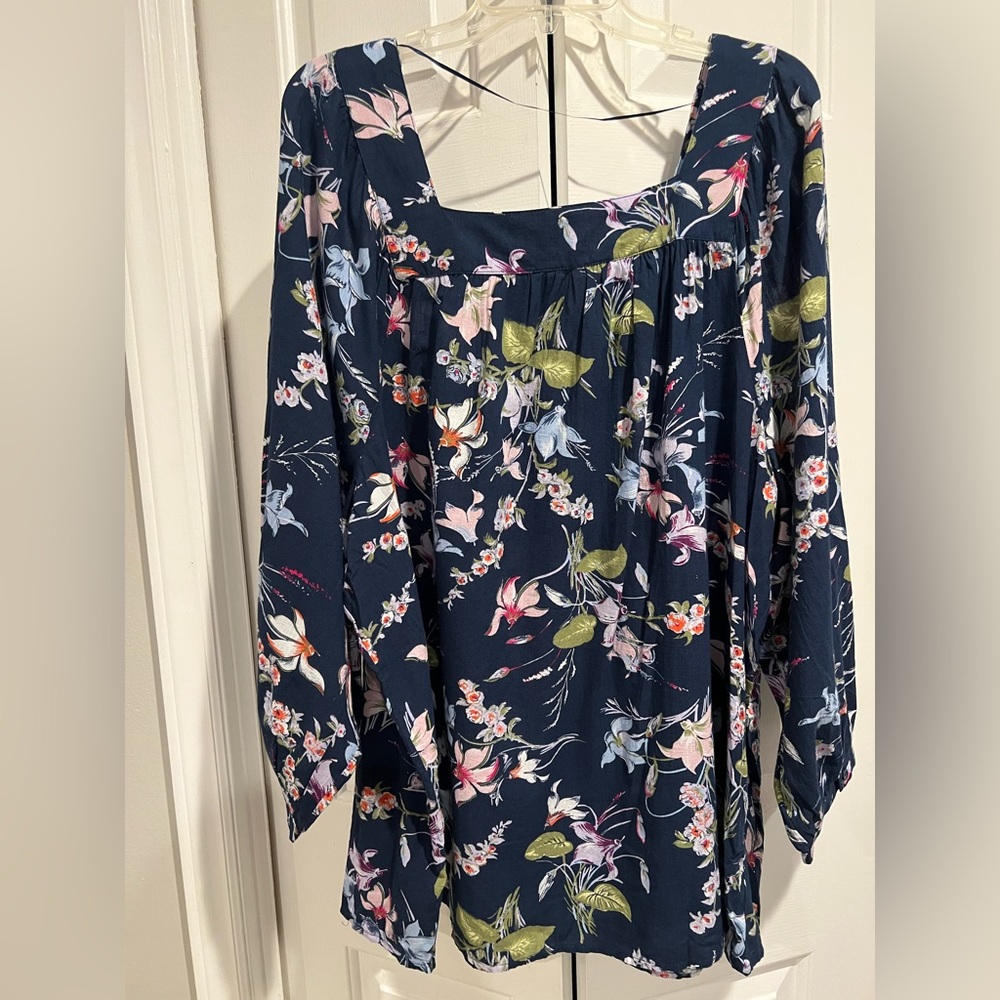 Beautiful Floral, Lightweight Blouse by TERRA & SKY , Squared Neckline & Pleats